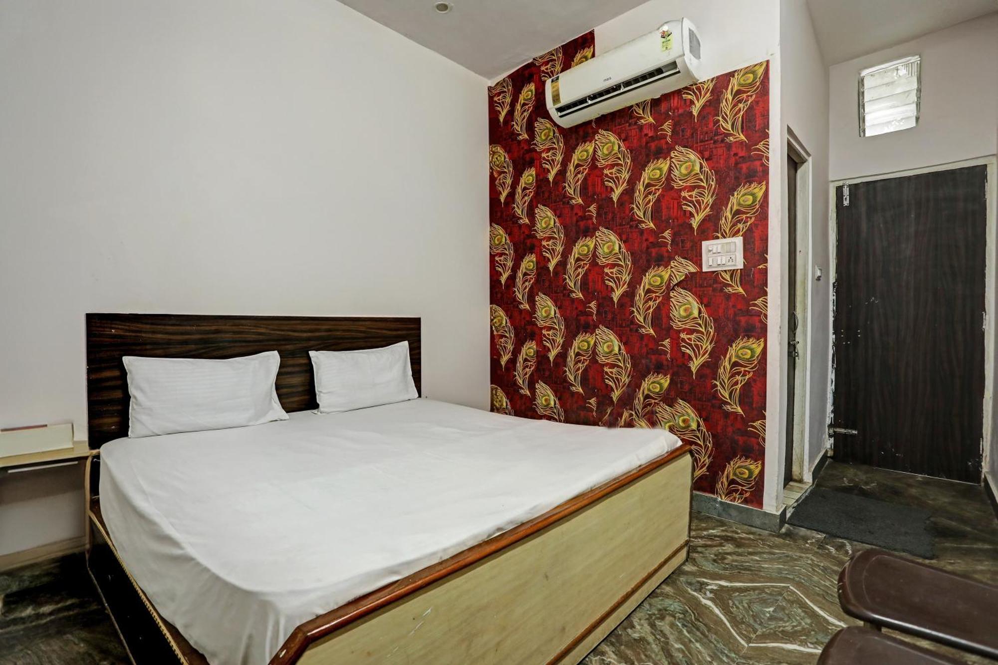 Hotel O Raaz Hotel Delhi  Exteriör bild