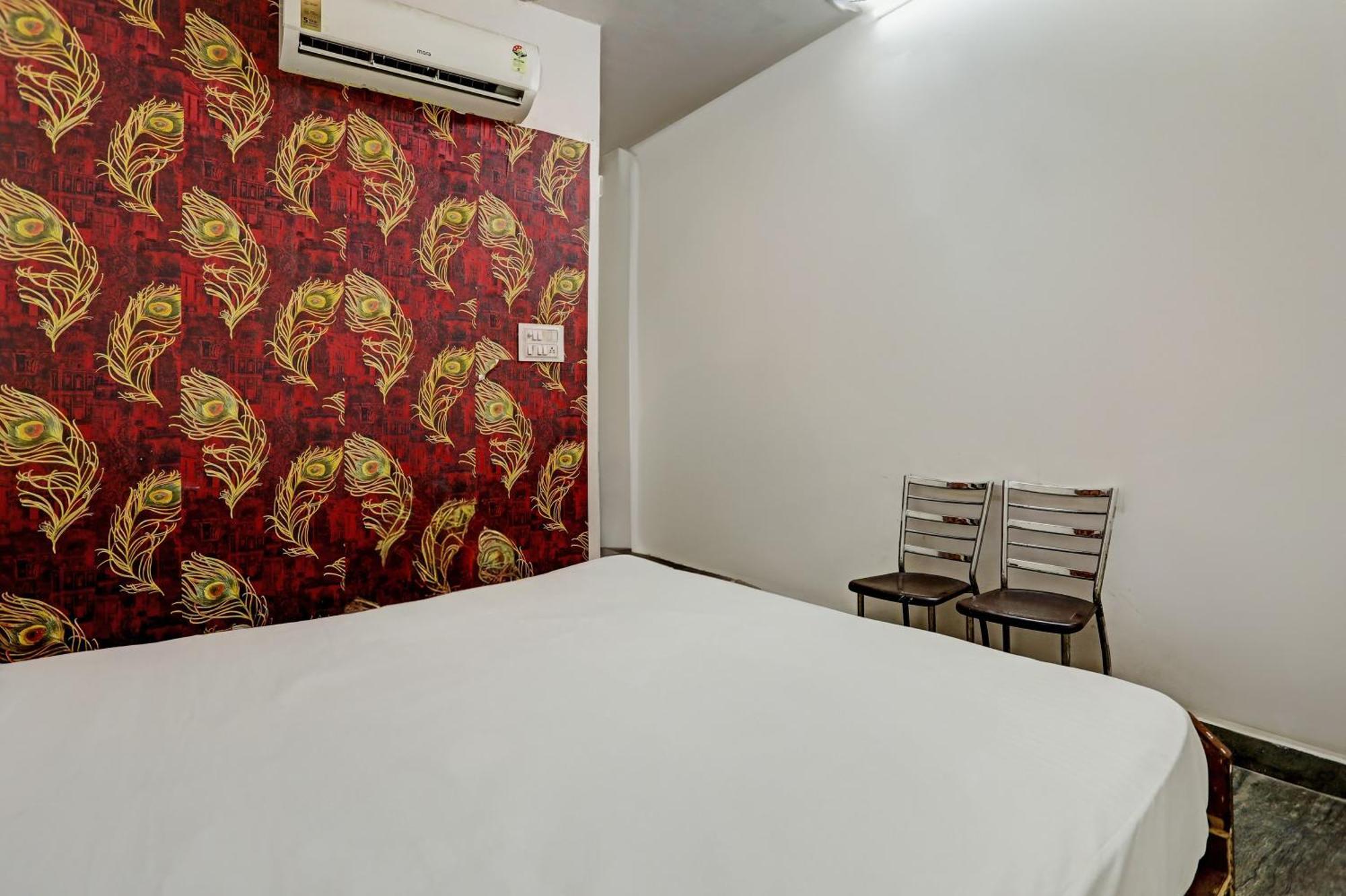 Hotel O Raaz Hotel Delhi  Exteriör bild